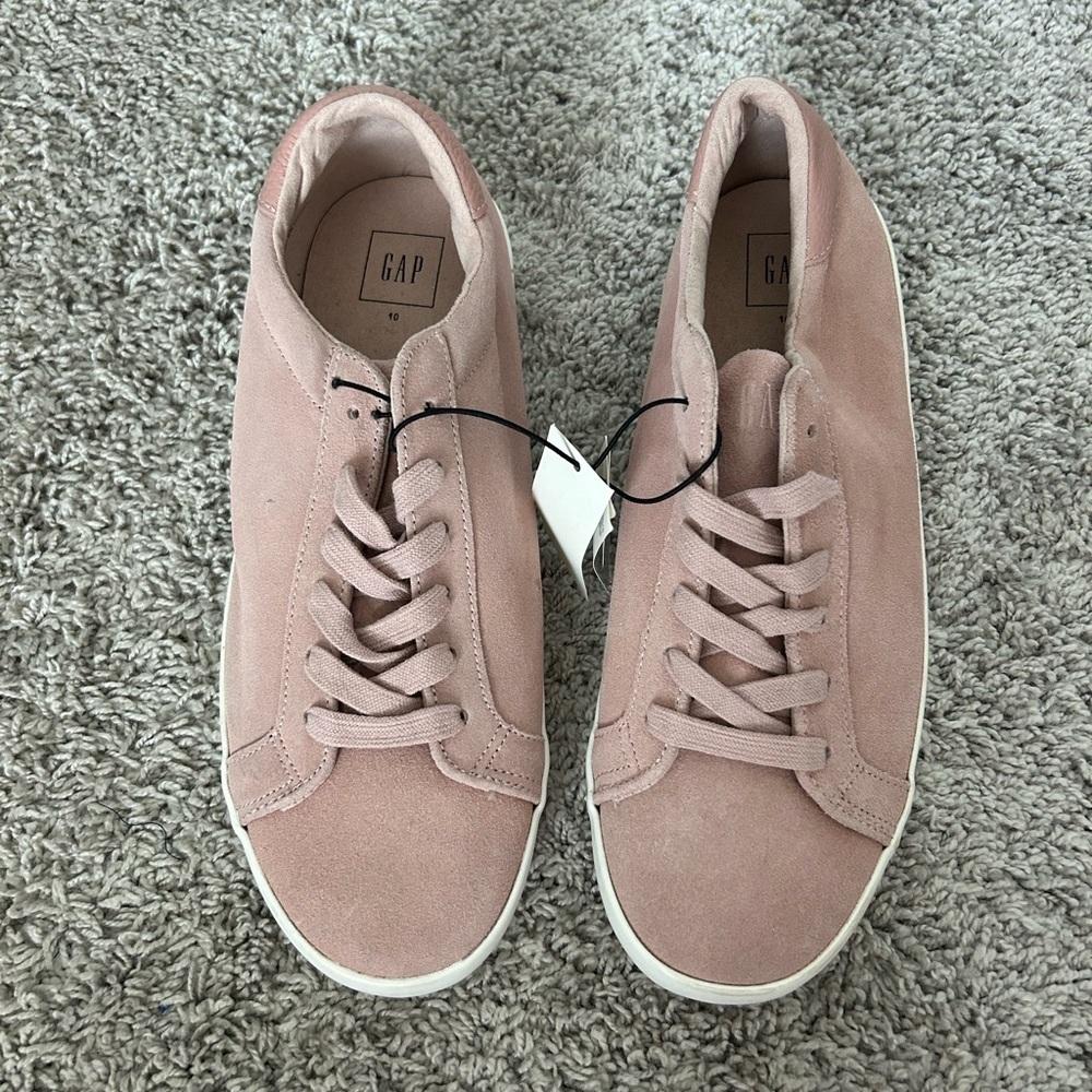 GAP Leather Lace Up Sneakers